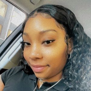 Meet your Posher, Darcell